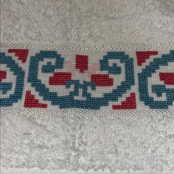 Decorative White Embroidered Hand Towel And Watermelon Scented Bar soap - Picture 3 of 7